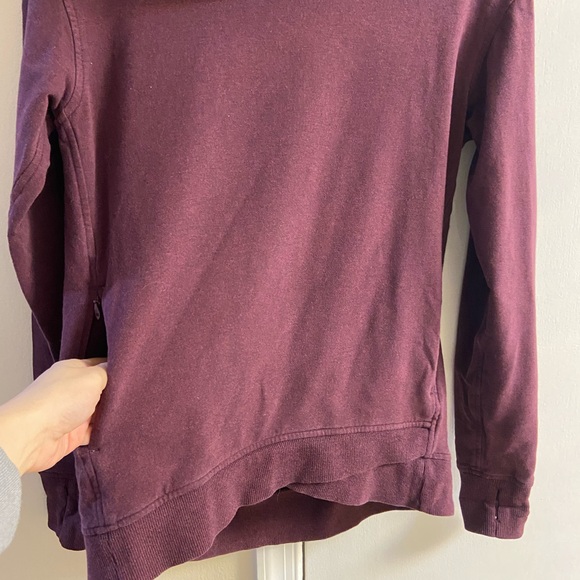Lululemon Athletica Burgundy Turtleneck Sweatshirt Sz 8 - Picture 3 of 7